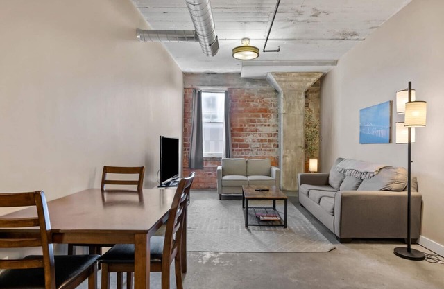 The Nelson Lofts - Unit 4 (2 BR)