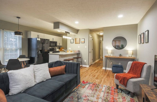 The New York'er 3 bedroom Duplex