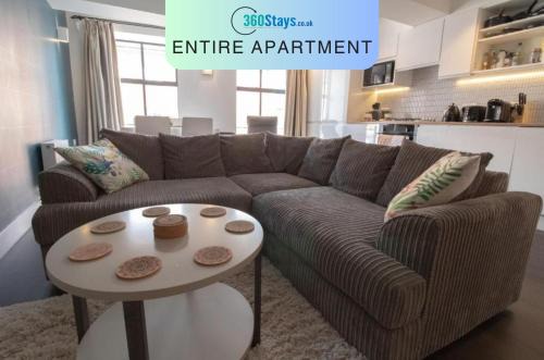 The New52 Oxford by 360Stays - Bespoke 2 Bed Luxury Apartment in the Heart of Oxford City Centre with Parking
