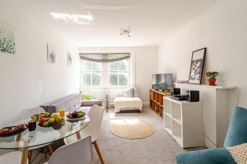 The Notting Hill Central Oasis