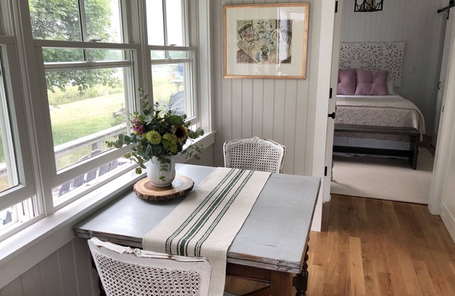 Le Nugget- Parfait chalet 1 chambre. En face de Mackerel Cove.