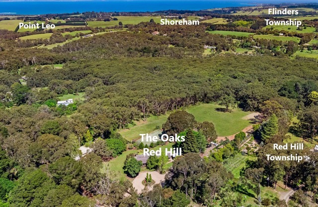 The Oaks Superbe Red Hill Country and Coastal Home 15 Acres, Wineries, Beaches