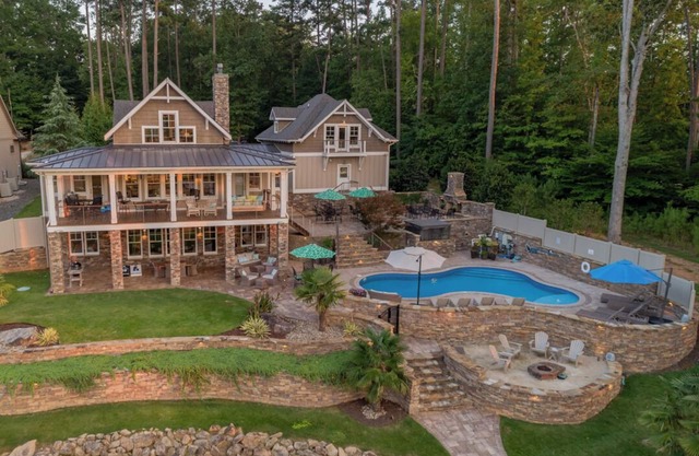 The Oasis at Lake Gaston - Heated Pool, Hot Tub, Pontoon Boat Rental Included!