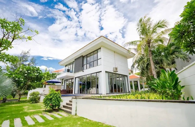 The Ocean Villa Beach Resort Đà Nẵng