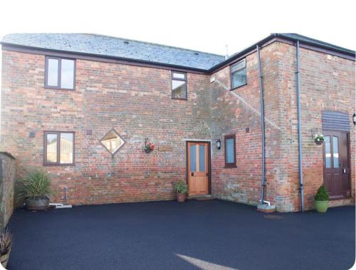 The Old Barn - Bramble Farm Cottages