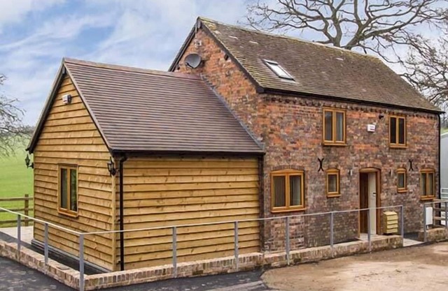 The Old Byre, CAYNHAM