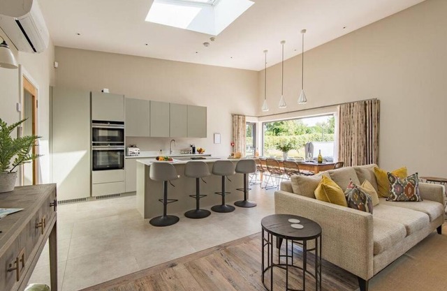 The Old Cherry Barn - Luxury barn conversion