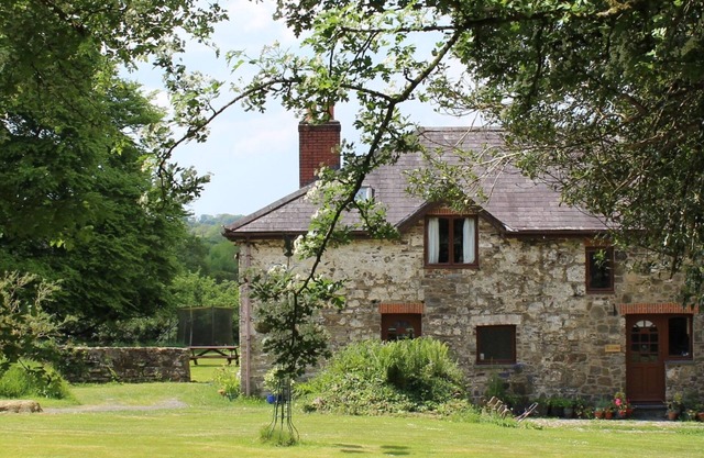 The Old Coach House - 2 adultes, 4 enfants et 1 bébé