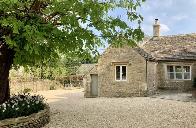 The Old Dairy, BURFORD