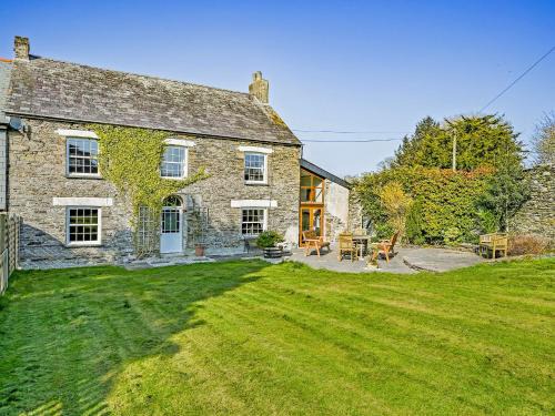 The Old Farmhouse-Uk12895