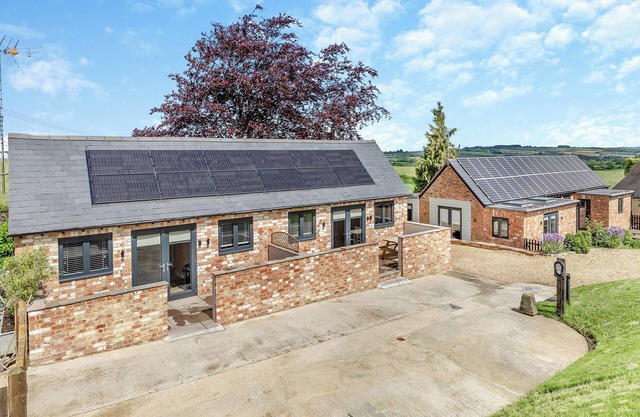 The Old Stables 1 - UK46682