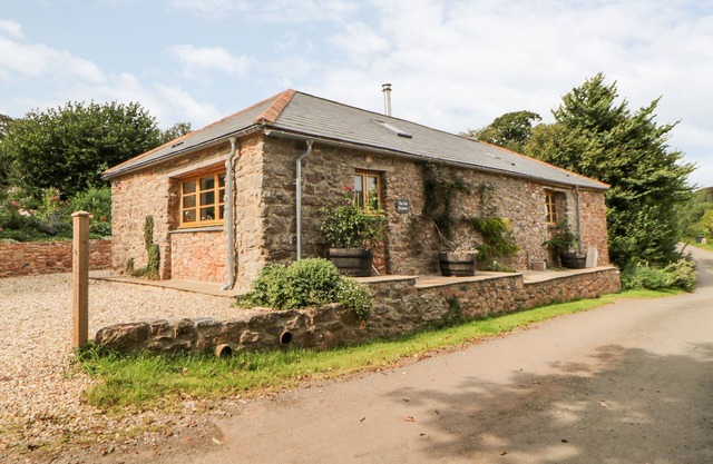 The Old Haybarn, IPPLEPEN