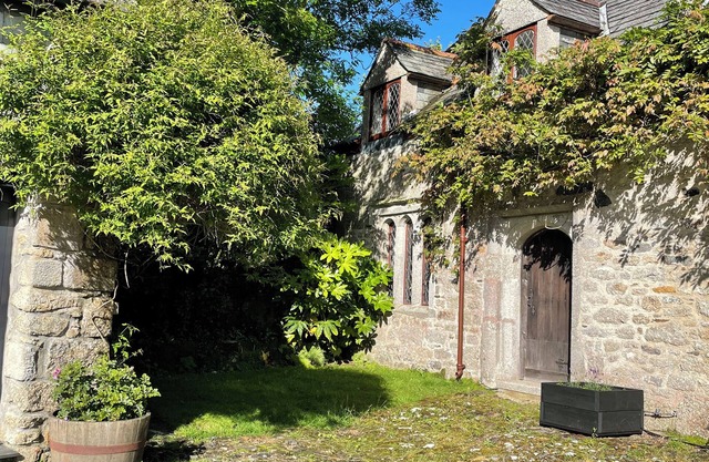 The Old Manor Apartment