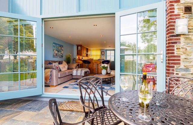The Old Smoke House is an attractive and well designed two bedroomed property