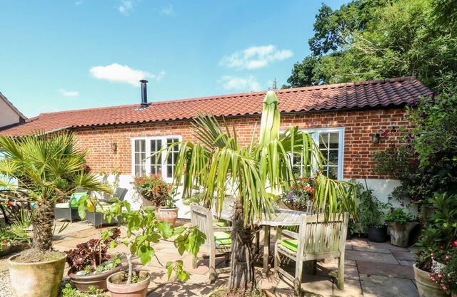 The Old Stables, LITCHAM