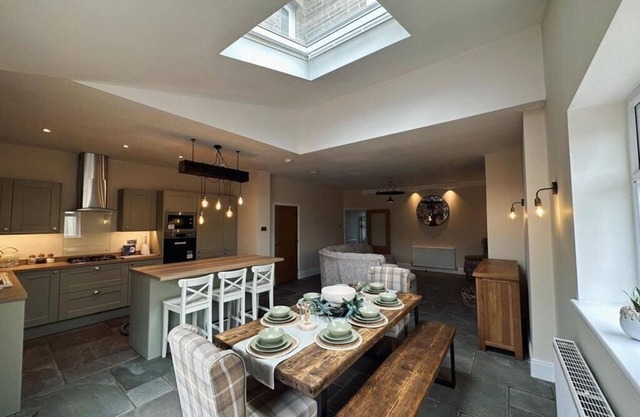 The Old Station House- Historical Home In Lytham, St.Anne's With Games Room