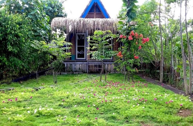 Le seul bungalow en bord de mer près du port