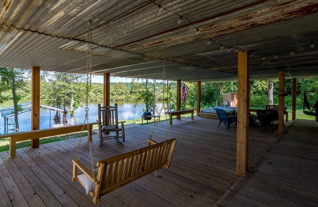 La seule VRBO à l'extrémité nord de Toledo Bend. Cabine avec accès au bord du lac