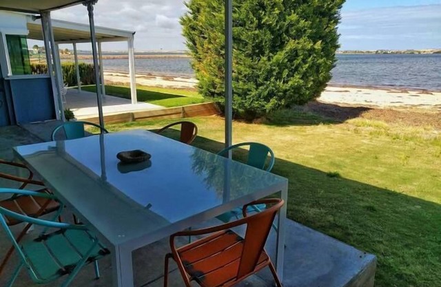 La seule maison en bord de mer à pt broughton - 3 lits + spa PET FRIENDLY