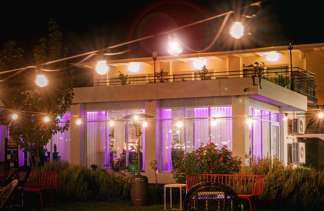 The Oriana Orange - Retro Hotel & Resort