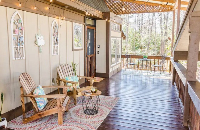 The Owl House cheerful, bright, updated 2B A-frame