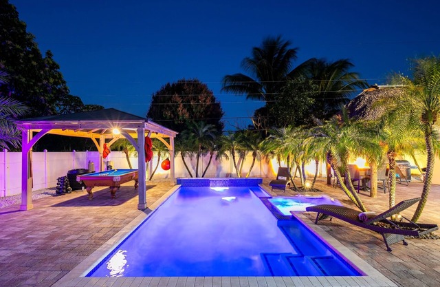THE PALM BEACH VILLA