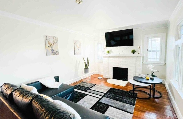 The Panda Apartment in Lakewood