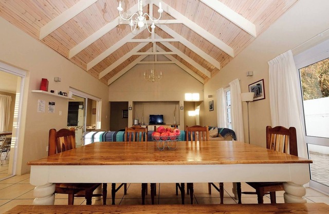 Le Pélican - Superbe maison de vacances de 3 chambres à Langebaan