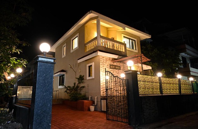 THE PERFECT STAYS - Mount Manor Villa