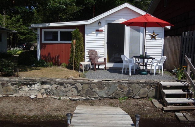 Le Pickerel Inn au 450 Crescent Beach