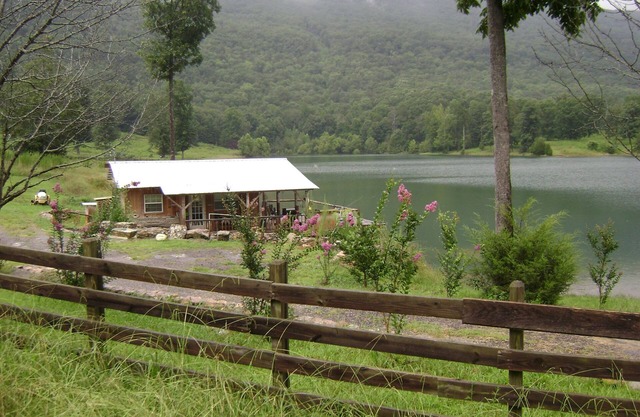 "THE PIER CABIN" / "FISHERMAN'S PARADISE" 334 Luke Ln., Rising Fawn GA
