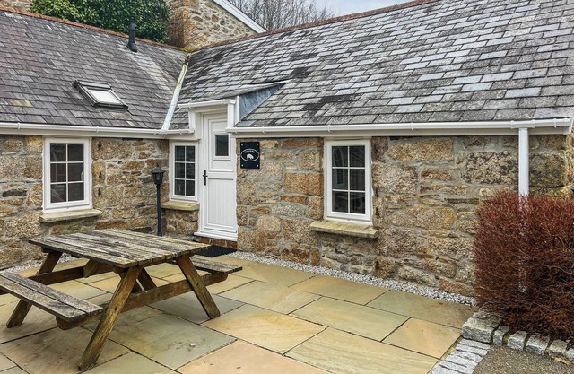 The Piggery - UK49014