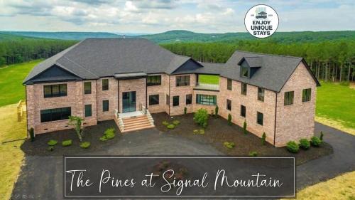 The Pines at Signal Mountain with Hot Tub