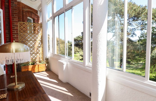 THE PINES, pet friendly, country holiday cottage in Bournemouth