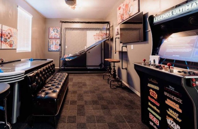 The Playful Fox- W/ Game Room