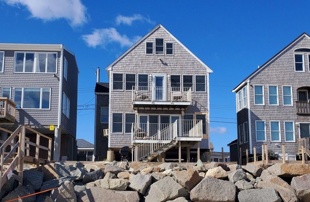 The Pleasant View | Cozy comfort at the beach