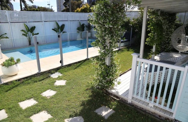 THE POOL HOUSE, BURLEIGH
