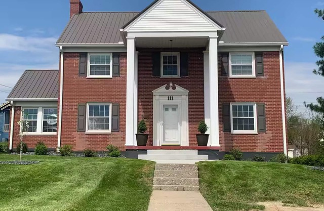 The Poplar: A Downtown Historic Home