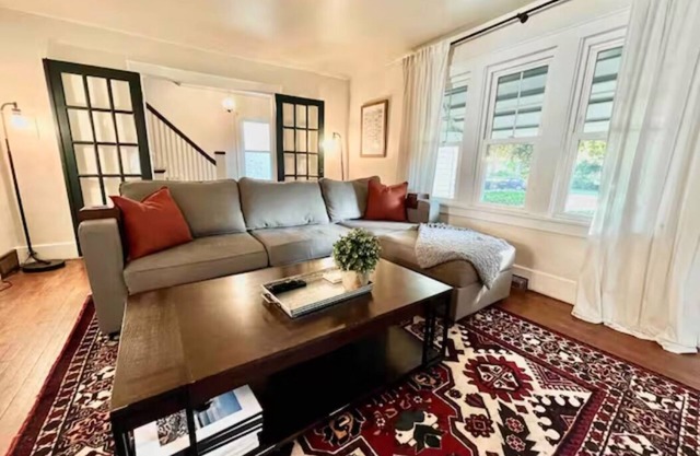The Portage Place: 3BR 2 mi from ND w/ king suite