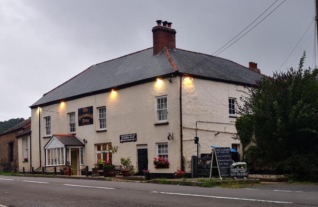 The Portsmouth Arms Hotel