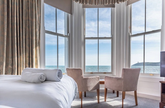 The Queens Hotel