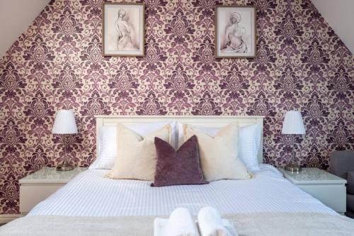 The Rainbow Retreat by Sheppey Stays