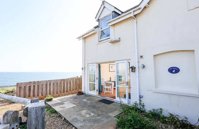 The Reach, HALLSANDS