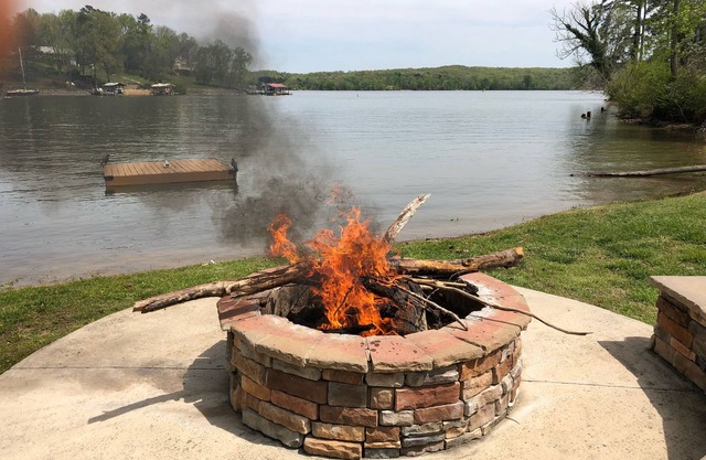 Lake House sur le lac Chickamauga / quai privé / rampe de bateau privé
