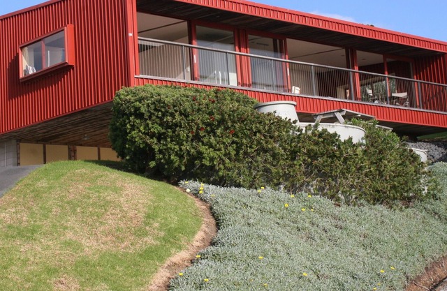 The Red Shed - Spectacular Sea Views