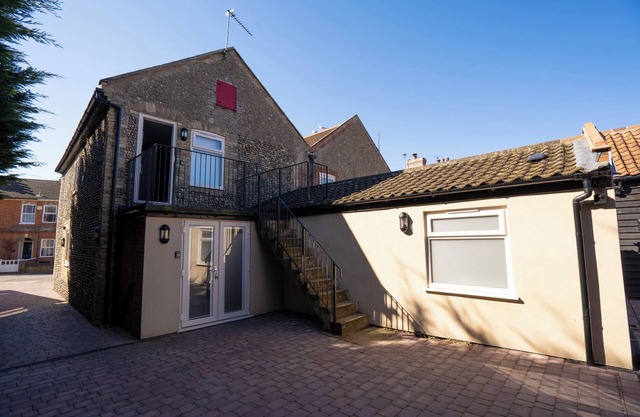 THE REEF, pet friendly, country holiday cottage in Kessingland