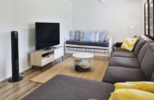 The Relax Shack - Pet Friendly - 8 Mins Walk to Beach