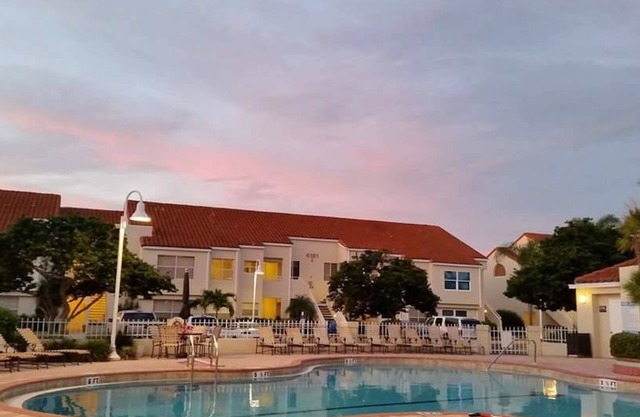 Resort Living In St. Pétersbourg