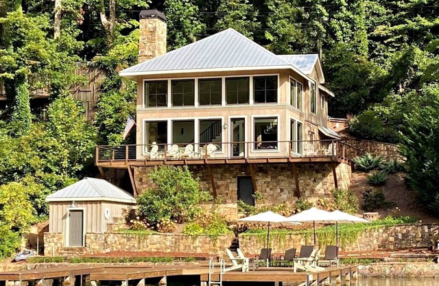 Directement sur le lac - Vue indescriptible sur le lac et ses environs!