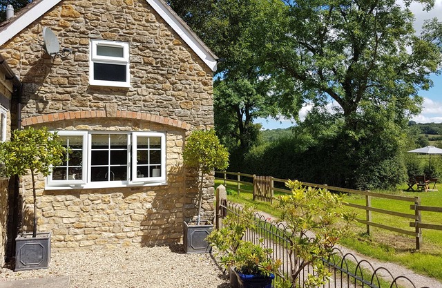 The Retreat, WINCANTON